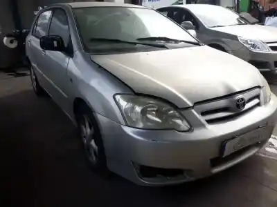 Veículo de Sucata toyota corolla (e12) 2.0 d-4d sol sedán do ano 2005 alimentado d-1cd ftv