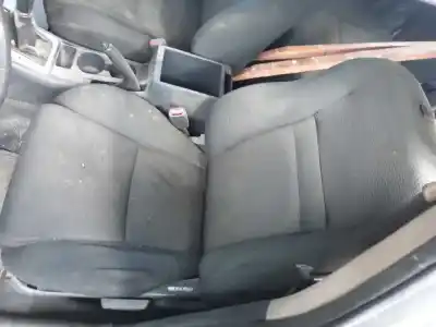 Veículo de Sucata toyota corolla (e12) 2.0 d-4d sol sedán do ano 2005 alimentado d-1cd ftv