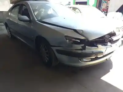 Sloopvoertuig PEUGEOT 607 (S1) Pack van het jaar 2001 aangedreven 4HX