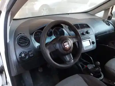 Veículo de Sucata seat toledo iii (5p2) 1.9 tdi do ano 2001 alimentado bkc