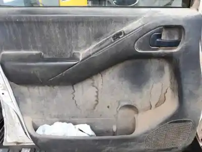 Здавання транспортного засобу nissan navara pick-up (d40m) king cab le 4x4 року 2007 потужний yd25ddti