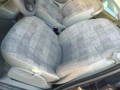 Здавання транспортного засобу renault scenic rx4 (ja0) 1.9 dci salomon року 2002 потужний f9q732