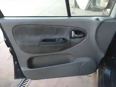 Здавання транспортного засобу renault scenic rx4 (ja0) 1.9 dci salomon року 2002 потужний f9q732