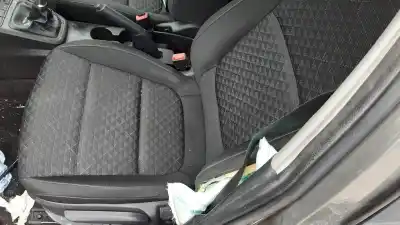 Scrapping Vehicle kia rio (yb) drive of the year 2017 powered g4la