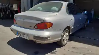 Veicolo di demolizione HYUNDAI LANTRA BERLINA (RD) 2.0 GLS dell'anno 2000 alimentato 4GF