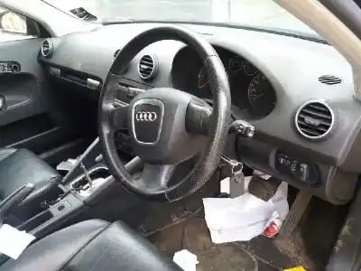 Veículo de Sucata audi a3 sportback (8p) 2.0 tdi ambition do ano 2014 alimentado bkd