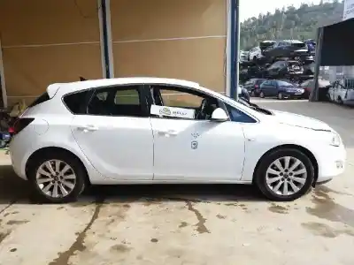 Scrapping Vehicle opel astra j (p10) 2.0 cdti (68) of the year 2010 powered a20dth