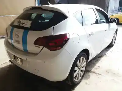 Vehicul casat OPEL ASTRA J (P10) 2.0 CDTI (68) al anului 2010 alimentat A20DTH