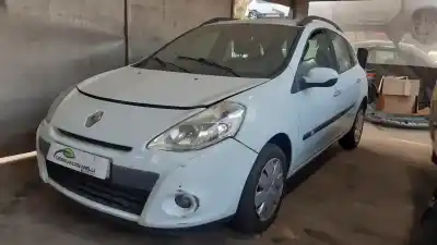 Vehículo de desguace RENAULT CLIO GRANDTOUR 1.5 dCi Diesel CAT del año 2009 con motor K9K766