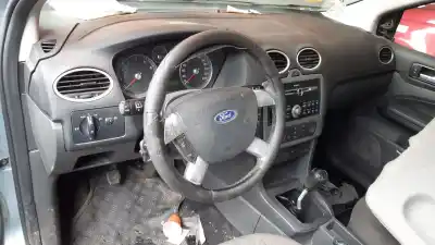 Veículo de Sucata ford focus berlina (cap) trend do ano 2005 alimentado hwda