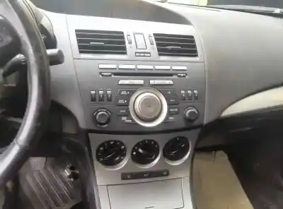 Vehicul casat mazda 3 lim. (bl) active al anului 2010 alimentat y601