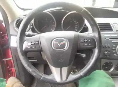 Vehicul casat mazda 3 lim. (bl) active al anului 2010 alimentat y601