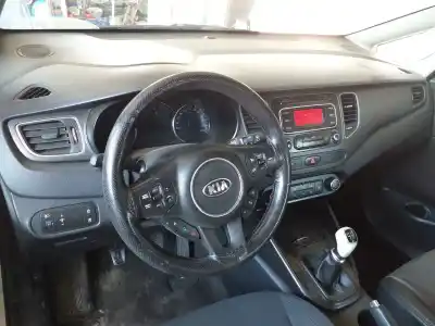 Vehicul casat kia carens iv 1.7 crdi al anului 2015 alimentat d4fd