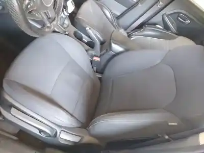 Vehicul casat kia carens iv 1.7 crdi al anului 2015 alimentat d4fd