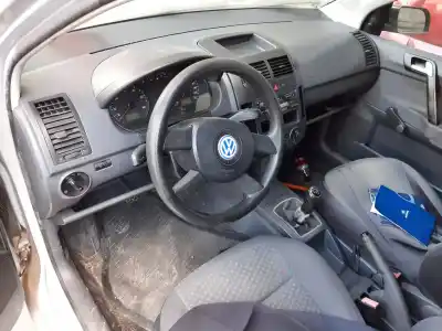 Scrapping Vehicle volkswagen polo (9n1) conceptline of the year 2002 powered azq