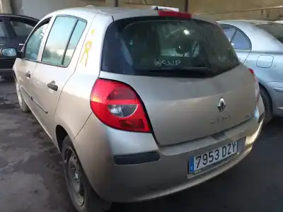Veículo de Sucata renault clio iii confort dynamique do ano 2006 alimentado k9k766