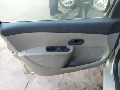 Veículo de Sucata renault clio iii confort dynamique do ano 2006 alimentado k9k766