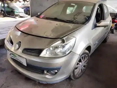 Vehicul casat renault clio iii pack dynamique al anului 2007 alimentat k4j780