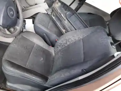 Здавання транспортного засобу renault modus base authentique року 2005 потужний d4f740