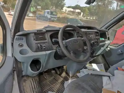 Veículo de Sucata ford transit caja abierta ´06 ft 330 k cabina simple. corta 101 cv / 74 kw do ano 2013 alimentado dr