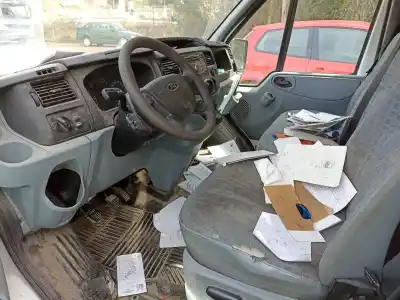 Veículo de Sucata ford transit caja abierta ´06 ft 330 k cabina simple. corta 101 cv / 74 kw do ano 2013 alimentado dr