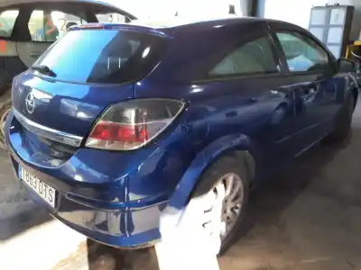 Veículo de Sucata OPEL ASTRA GTC Sport do ano 2005 alimentado Z17DTH