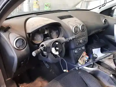 Vehicul casat nissan qashqai (j10) tekna al anului 2001 alimentat k9k