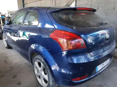 Scrapping Vehicle kia pro_ceed emotion 140 cv / 103 kw of the year 2001 powered d4ea