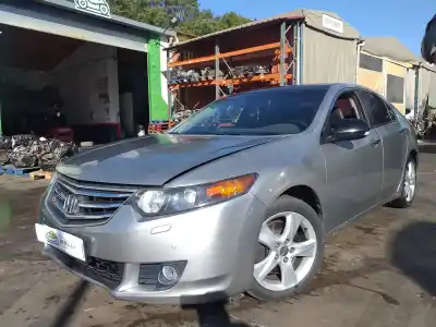Veicolo di demolizione honda accord viii (cu) 2.4 i (cu2) dell'anno 2001 alimentato k24z3