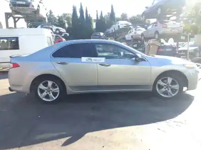 Veicolo di demolizione honda accord viii (cu) 2.4 i (cu2) dell'anno 2001 alimentato k24z3