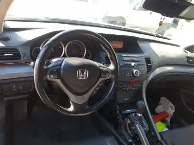 Veicolo di demolizione honda accord viii (cu) 2.4 i (cu2) dell'anno 2001 alimentato k24z3