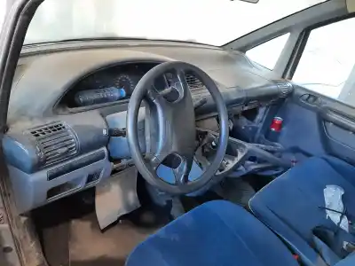 Veículo de Sucata citroen jumpy 2.0 hdi sx familiar (5/6 asientos) do ano 2001 alimentado rhz