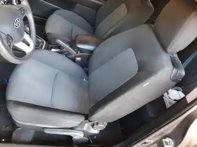 Veículo de Sucata kia pro_ceed drive 90 cv / 66 kw do ano 2011 alimentado g4fa4