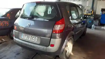 Sloopvoertuig renault scenic ii confort dynamique van het jaar 2004 aangedreven f9q812