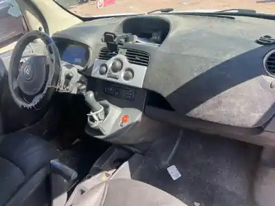 Здавання транспортного засобу renault kangoo ii (f/kw0) k9k802 року 2011 потужний k9k802