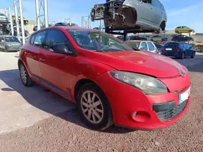 Veículo de Sucata renault megane 3 1.5 dci 90ch manual do ano 2012 alimentado k9k834