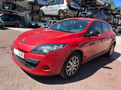 Veículo de Sucata renault megane 3 1.5 dci 90ch manual do ano 2012 alimentado k9k834