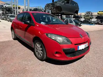 Veículo de Sucata renault megane 3 1.5 dci 90ch manual do ano 2012 alimentado k9k834