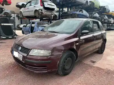 Veículo de Sucata fiat stilo (192) 1.9 jtd / 1.9 jtd 115 active do ano 2003 alimentado 192a3000