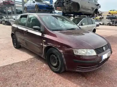 Veículo de Sucata fiat stilo (192) 1.9 jtd / 1.9 jtd 115 active do ano 2003 alimentado 192a3000