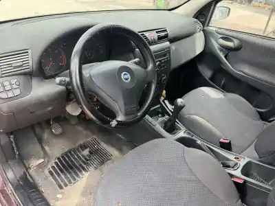 Veículo de Sucata fiat stilo (192) 1.9 jtd / 1.9 jtd 115 active do ano 2003 alimentado 192a3000