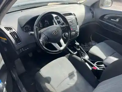 Veículo de Sucata kia ceed emotion 116 cv / 85 kw do ano 2010 alimentado d4fb