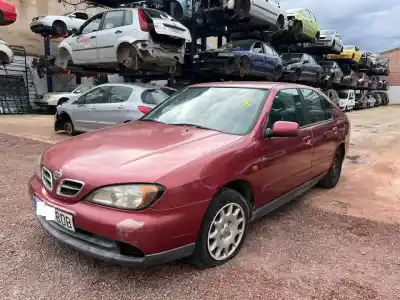 Véhicule à la ferraille NISSAN PRIMERA BERLINA (P11)  de l'année 2000 alimenté CD20