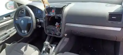 Veículo de Sucata volkswagen jetta (1k2) 2.0 tdi do ano 2007 alimentado bkd