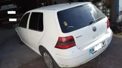 Veículo de Sucata volkswagen golf iv berlina (1j1) 1.6 do ano 1999 alimentado akl