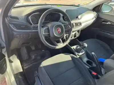 Здавання транспортного засобу fiat ii tipo (357) hatchback 199b1000 року 2018 потужний 199b1000