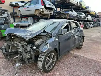 Veicolo di demolizione hyundai i30 (gd) base dell'anno 2016 alimentato d4fc