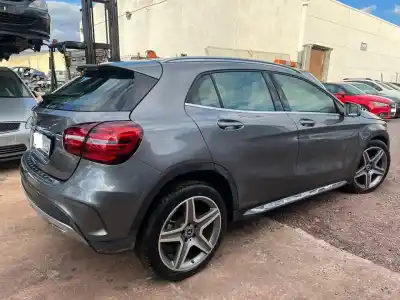 Здавання транспортного засобу clase c clase gla w156 gla 200 cdi 156.908 року 0 потужний 651930