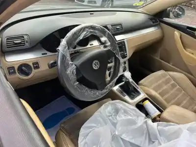 Veículo de Sucata volkswagen passat berlina (3c2) highline do ano 0 alimentado bkp