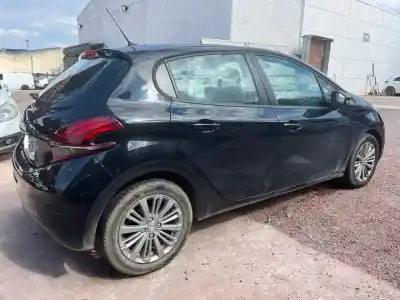 Veículo de Sucata peugeot 208 signature do ano 0 alimentado hm05